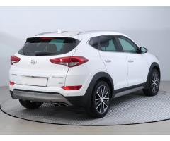 Hyundai Tucson 2.0 CRDi 100kW - 7