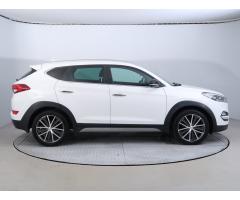 Hyundai Tucson 2.0 CRDi 100kW - 8