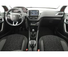 Peugeot 2008 1.2 PureTech 60kW - 9