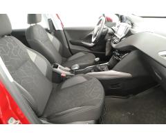 Peugeot 2008 1.2 PureTech 60kW - 10