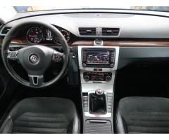 Volkswagen Passat 2.0 TDI 103kW - 10