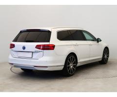 Volkswagen Passat 2.0 TDI 110kW - 7