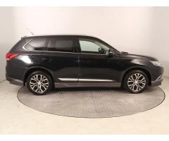 Mitsubishi Outlander 2.2 DI-D 110kW - 8