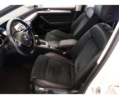 Volkswagen Passat 2.0 TDI 110kW - 16