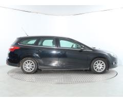 Ford Focus 1.6 i 92kW - 8