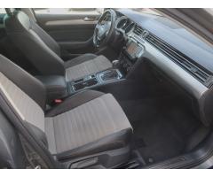 Volkswagen Passat 2.0 TDI 140kW - 12