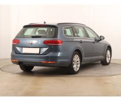 Volkswagen Passat 1.6 TDI 88kW - 7