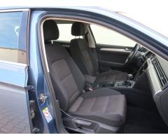 Volkswagen Passat 1.6 TDI 88kW - 12