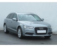 Audi Q3 S tronic DSG Zlevněno o 22 000 Kč