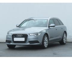 Audi Q3 S tronic DSG Zlevněno o 22 000 Kč