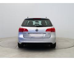 Volkswagen Passat 2.0 TDI 103kW - 6