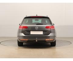 Volkswagen Passat 2.0 TDI 110kW - 6