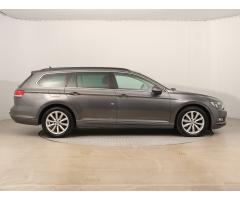 Volkswagen Passat 2.0 TDI 110kW - 8