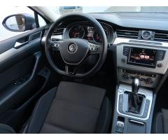 Volkswagen Passat 2.0 TDI 110kW - 9