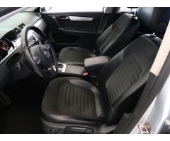 Volkswagen Passat 2.0 TDI 103kW - 16