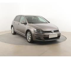 Volkswagen Golf Variant R-Line mHEV DSG Zlevněno o 16 000 Kč