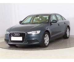 Audi Q3 S tronic DSG Zlevněno o 22 000 Kč