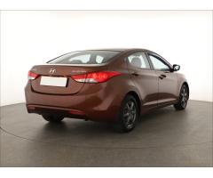 Hyundai Elantra 1.6 97kW - 7