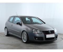 Volkswagen Golf Variant R-Line mHEV DSG Zlevněno o 16 000 Kč