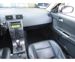 Volvo V50 2.4 i 125kW - 11