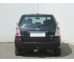 Toyota Corolla Verso 2.2 D-4D 100kW - 6