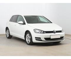 Volkswagen Golf Variant R-Line mHEV DSG Zlevněno o 16 000 Kč