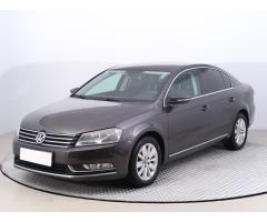 Volkswagen Passat 2.0 TDI 103kW - 3