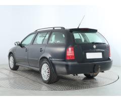 ŠKODA SUPERB COMBI 2.0TDI 140 LAURIN&K 4X4 DSG 7ST