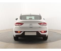 Hyundai i30 1.6 CRDi MHEV 100kW - 6