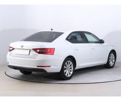 Škoda Superb 2.0 TDI 110kW - 7