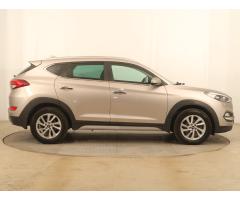 Hyundai Tucson 2.0 CRDi 100kW - 8