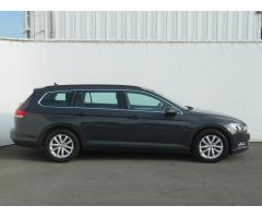 Volkswagen Passat 2.0 TDI 110kW - 8