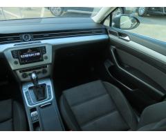 Volkswagen Passat 2.0 TDI 110kW - 11