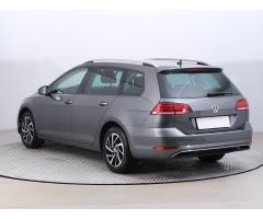 Volkswagen Golf Variant R-Line mHEV DSG Zlevněno o 16 000 Kč