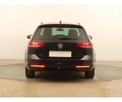 Volkswagen Passat 2.0 TDI 110kW - 6