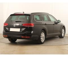 Volkswagen Passat 2.0 TDI 110kW - 7