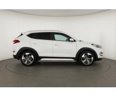 Hyundai Tucson 2.0 CRDi 100kW - 8