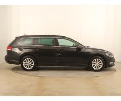 Volkswagen Passat 2.0 TDI 110kW - 8