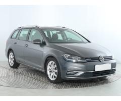 Volkswagen Golf Variant R-Line mHEV DSG Zlevněno o 16 000 Kč