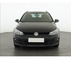 Volkswagen Golf Variant R-Line mHEV DSG Zlevněno o 16 000 Kč