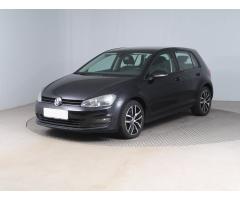 Volkswagen Golf Variant R-Line mHEV DSG Zlevněno o 16 000 Kč