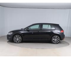 Volkswagen Golf Variant R-Line mHEV DSG Zlevněno o 16 000 Kč