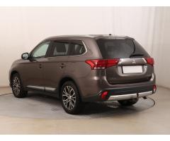 Mitsubishi Outlander 2.2 DI-D 110kW - 5