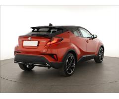 Toyota C-HR 2.0 Hybrid 135kW - 7