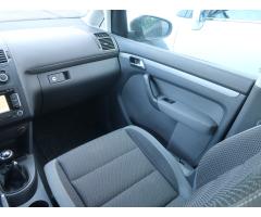 Volkswagen Touran 1.6 TDI 77kW - 11