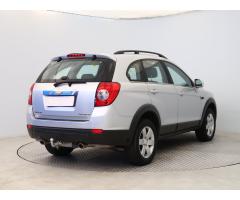 Chevrolet Captiva 2.4 i 123kW - 7