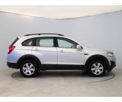 Chevrolet Captiva 2.4 i 123kW - 8