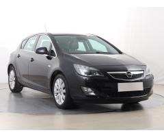 Opel Astra 1.4 T 103kW - 1