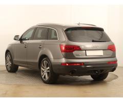 Audi Q3 S tronic DSG Zlevněno o 22 000 Kč