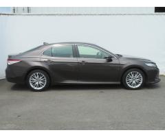 Toyota Camry 2.5 Hybrid 160kW - 9